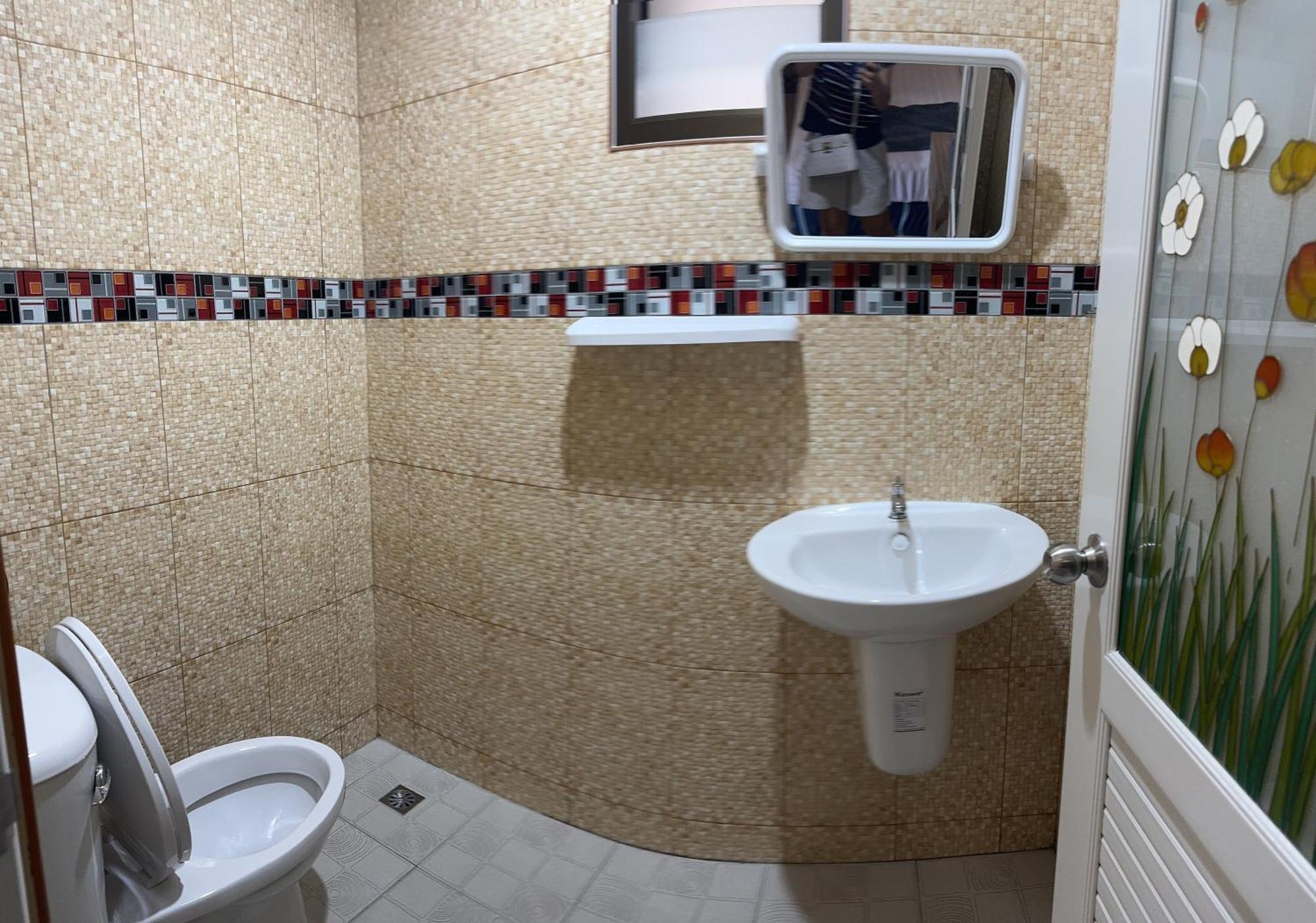 奈扬海滩 Golf House酒店 外观 照片