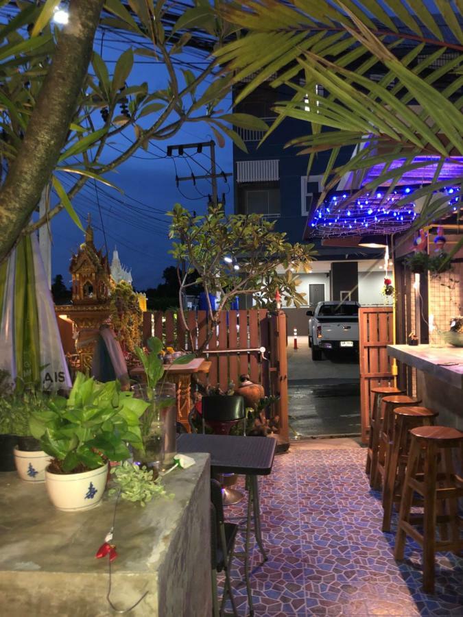 奈扬海滩 Golf House酒店 外观 照片