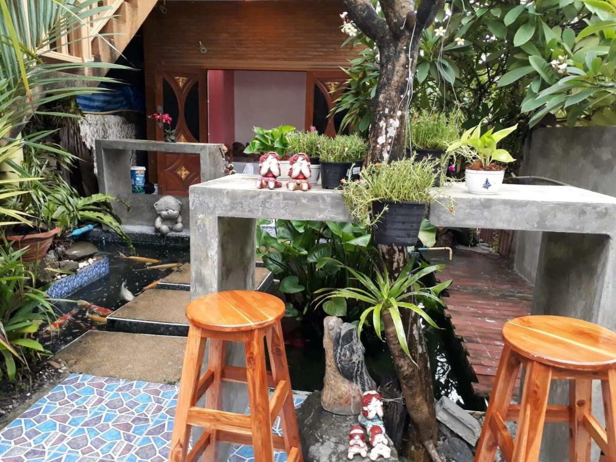 奈扬海滩 Golf House酒店 外观 照片